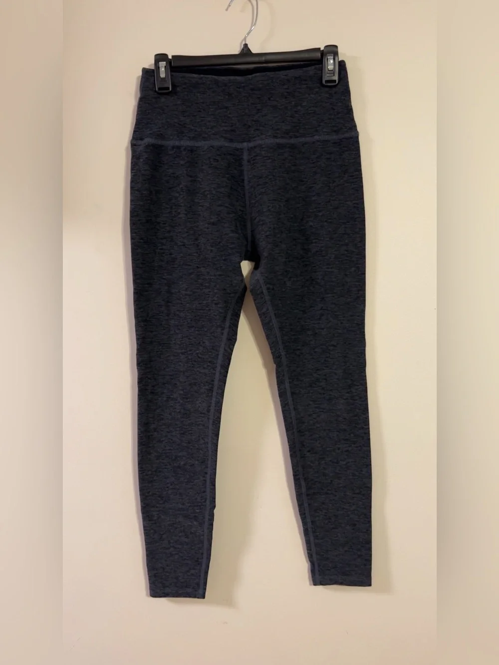 Beyond Yoga Women’s Spacedye Midi Dark Heather Grey Leggings